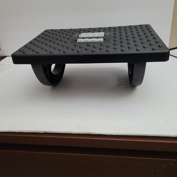 Ergonomic Under-Desk Foot Rest - Picture 1 of 8